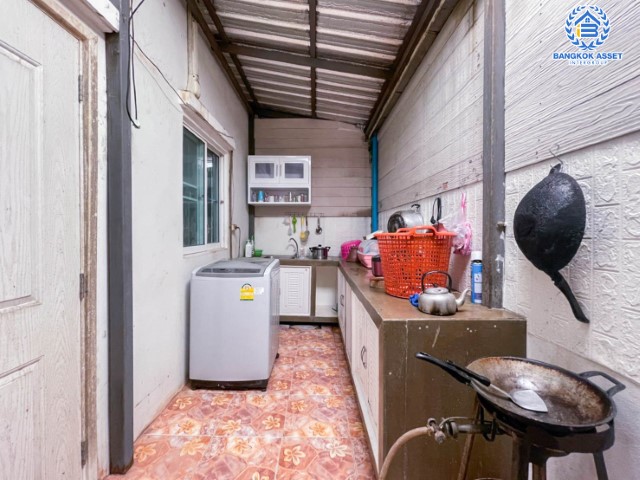 *****ทาวน์เฮ้าส์มือสองนนทบุรี ม.ไลโอ อีลิท รัตนาธิเบศร์-บางใหญ่ เนื้อที่ 18 ตร.ว. ฟังก์ชัน 3 ห้องนอน 2 ห้องน้ำ 1 ที่จอดรถ บ้านพร้อมอยู่ สภาพดี บนทำเลเดินทางสะดวก ใกล้เซ็นทรัลเวสต์เกต และรถไฟฟ้าสายสีม่วง "สถานีคลองบางไผ่" จองด่วน!